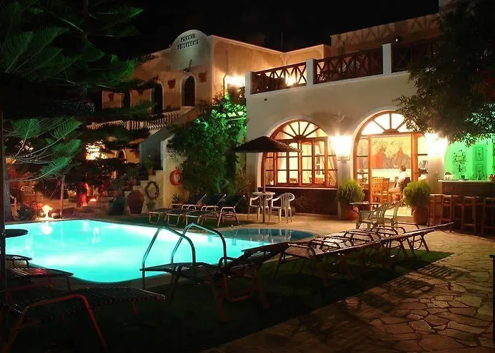 فندق Philoxenia 3*