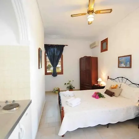 Hotel Philoxenia Perissa (Santorini)