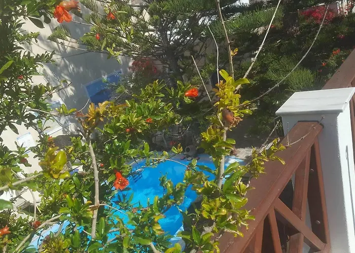 Philoxenia Hotel Perissa (Santorini)